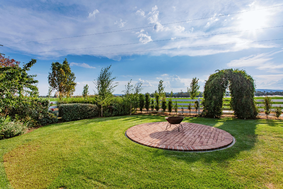 Garden with fire pit